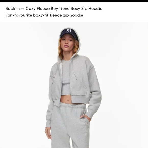 Aritzia TNA cropped zip up sweatshirt - Picture 3 of 3